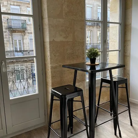 Superb Flat With Air Conditioning And Beautiful Stone For 2p Daire