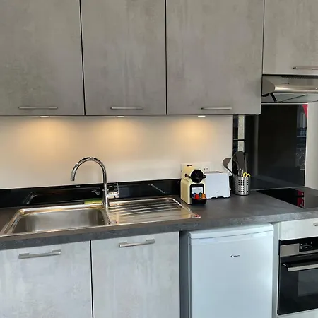 Apartment Superb Flat With Air Conditioning And Beautiful Stone For 2p *