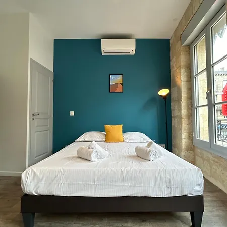 Apartment Superb Flat With Air Conditioning And Beautiful Stone For 2p *